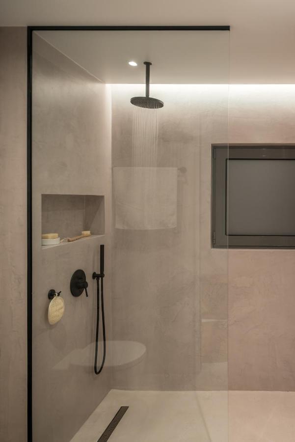 Deluxe Suite Spa Bath