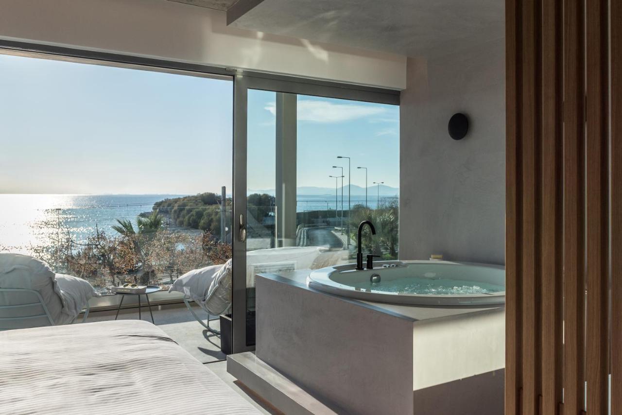 Deluxe Suite Spa Bath